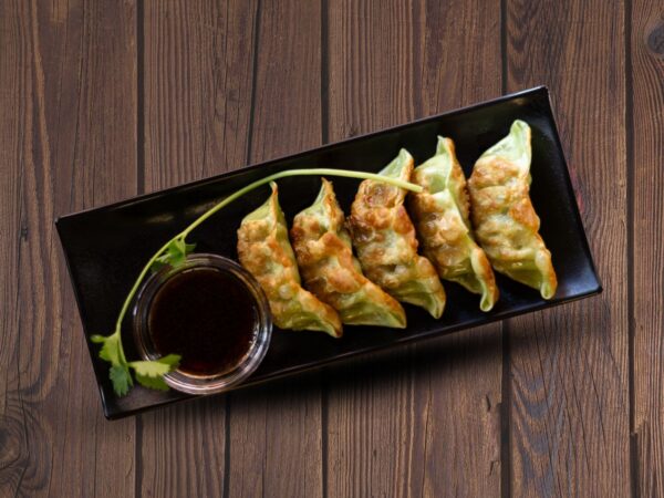 5b. Stegt Gyoza m. Grøntsager (6 stk.)